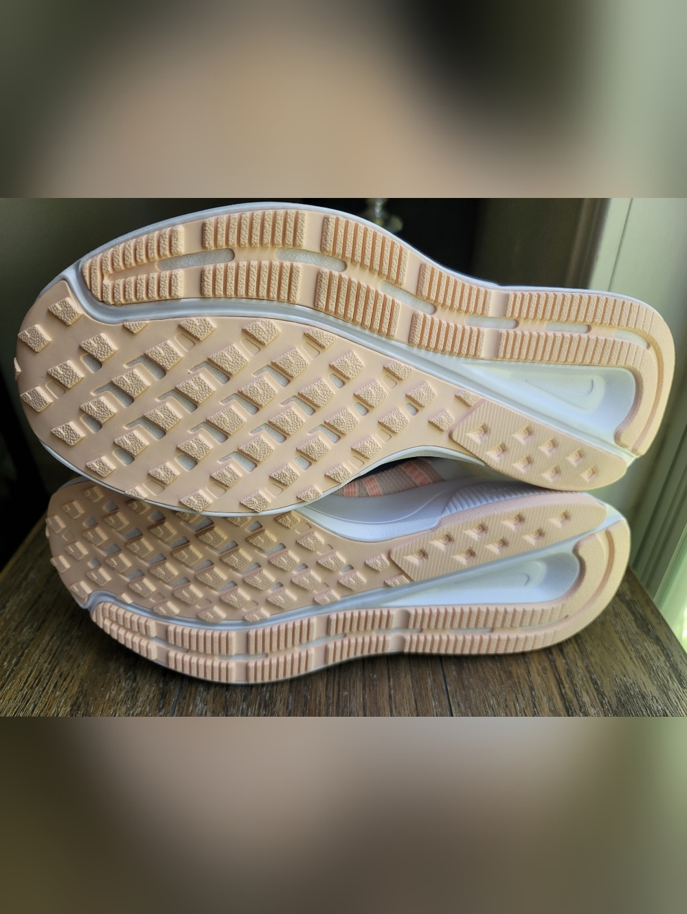 Nike Women's White & Peach Running Shoes - Picture 7 of 10
